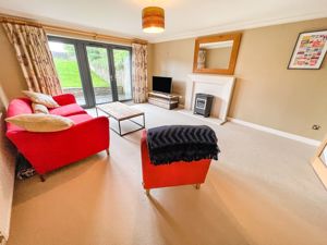 LOUNGE- click for photo gallery